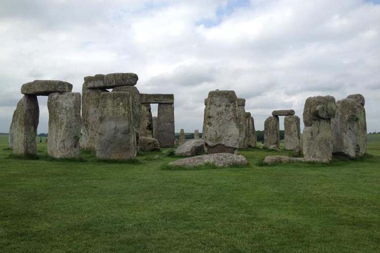 Stonehenge 02_23257_lg.jpg